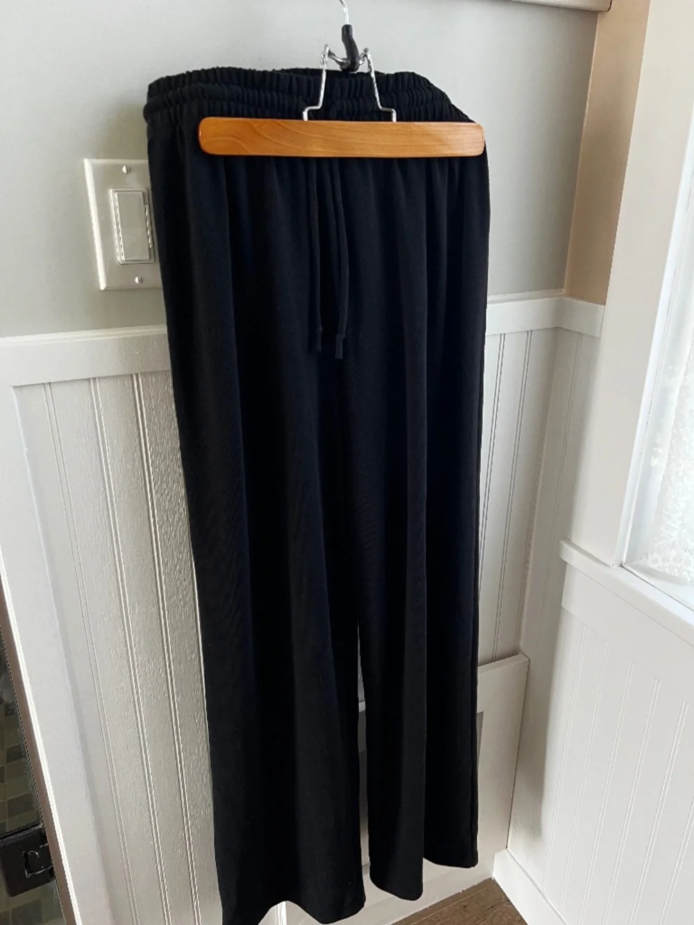 Aritzia Recharge Lounge Pants - Picture 1 of 2